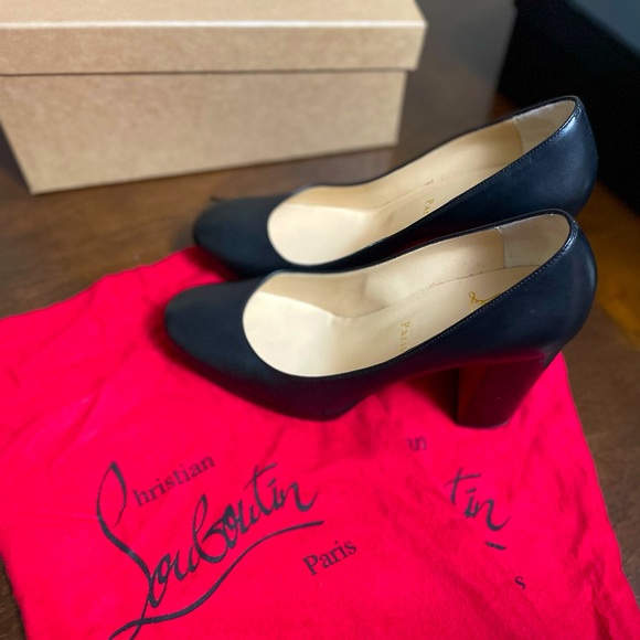 Christian Louboutin "Kabetts" leather pumps. - Picture 1 of 7